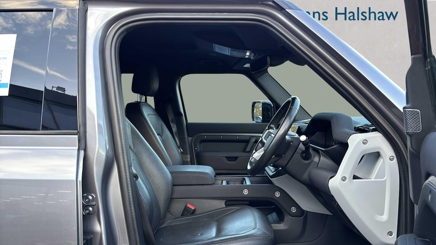 Used Land Rover Defender 2021 for sale - 77857674: Photo 5