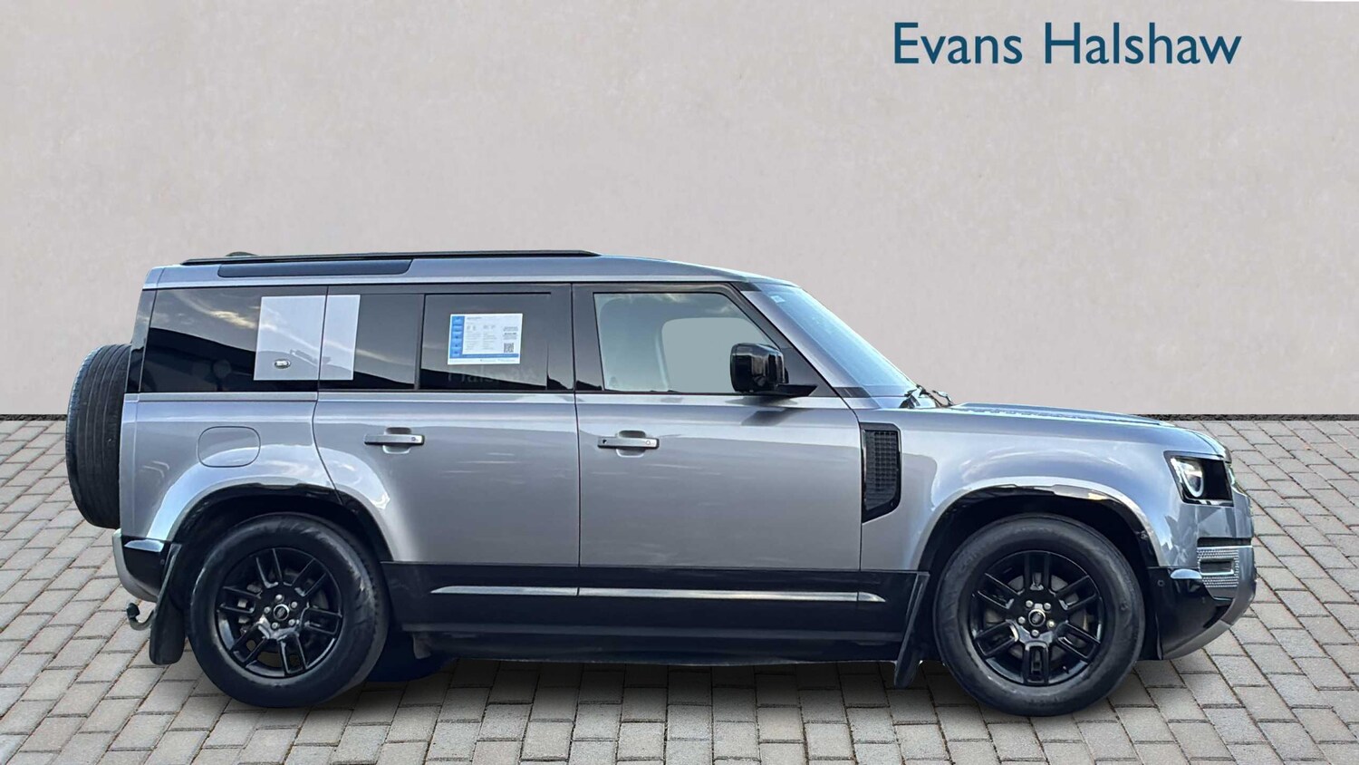 Used Land Rover Defender 2021 for sale - 77857674: Photo 6