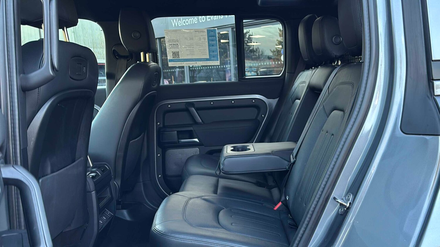 Used Land Rover Defender 2021 for sale - 77857674: Photo 9