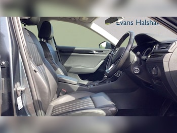 Used Skoda Superb 2018 for sale - 78234095: Photo