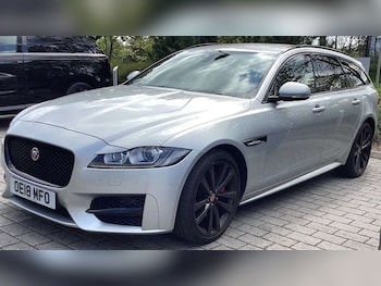 Used Jaguar XF 2018 for sale - 78812636: Photo