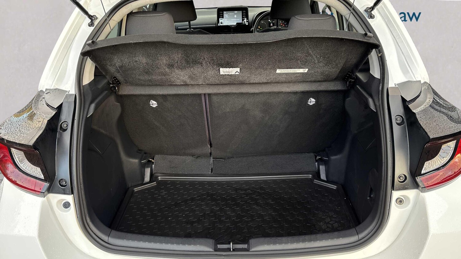 Used Toyota Yaris 2023 for sale - 77858812: Photo 11