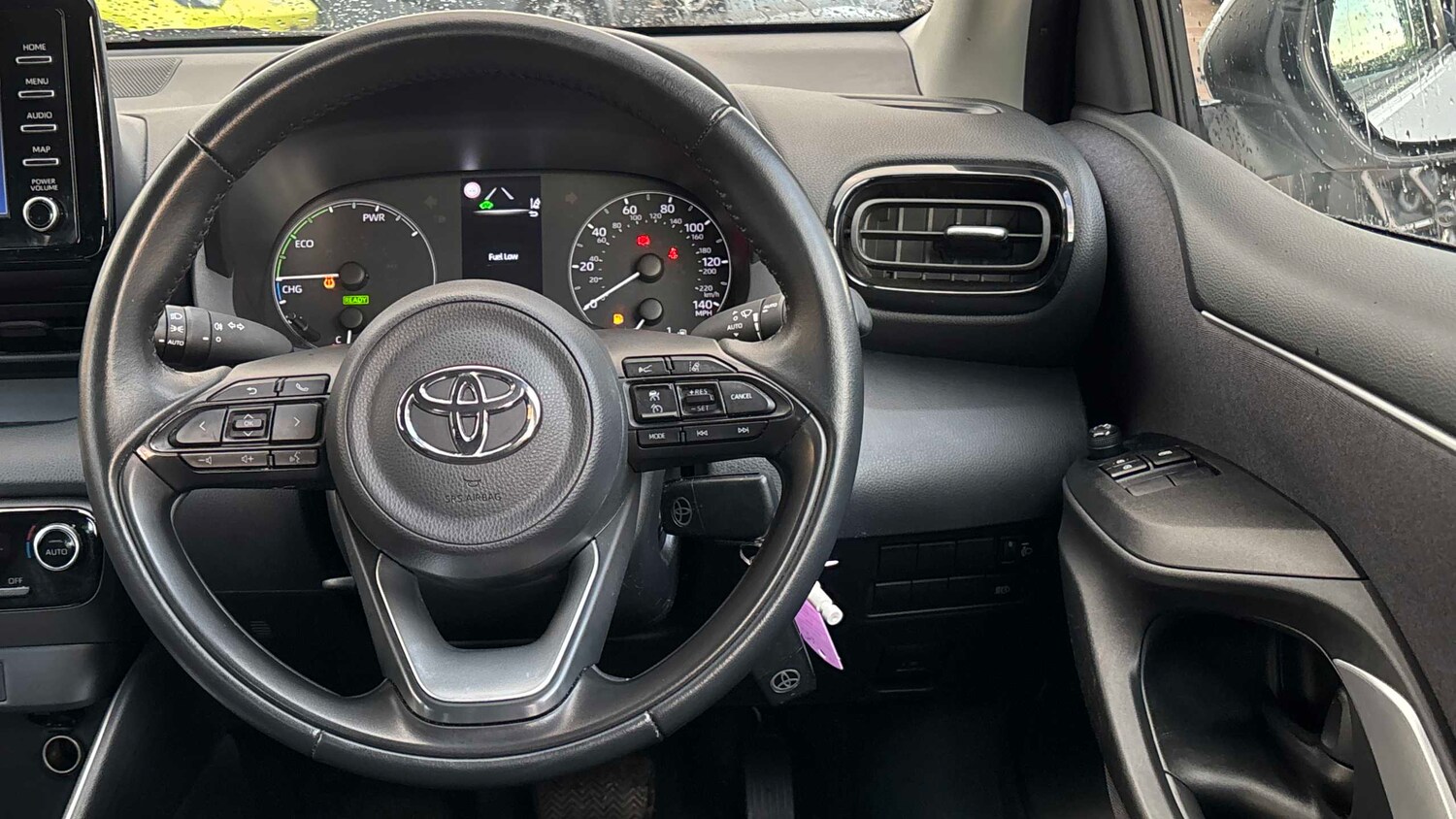 Used Toyota Yaris 2023 for sale - 77858812: Photo 12