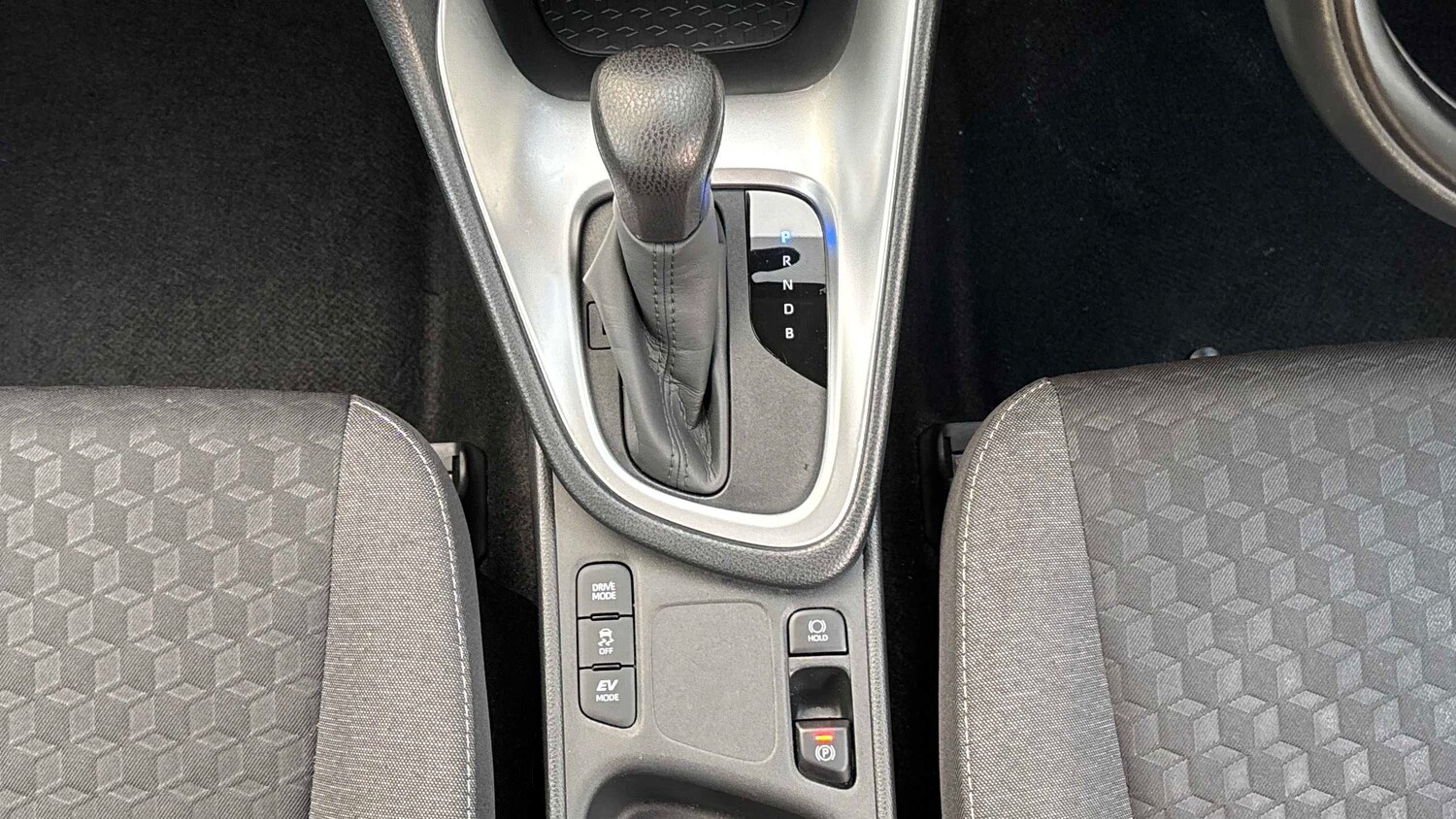 Used Toyota Yaris 2023 for sale - 77858812: Photo 14