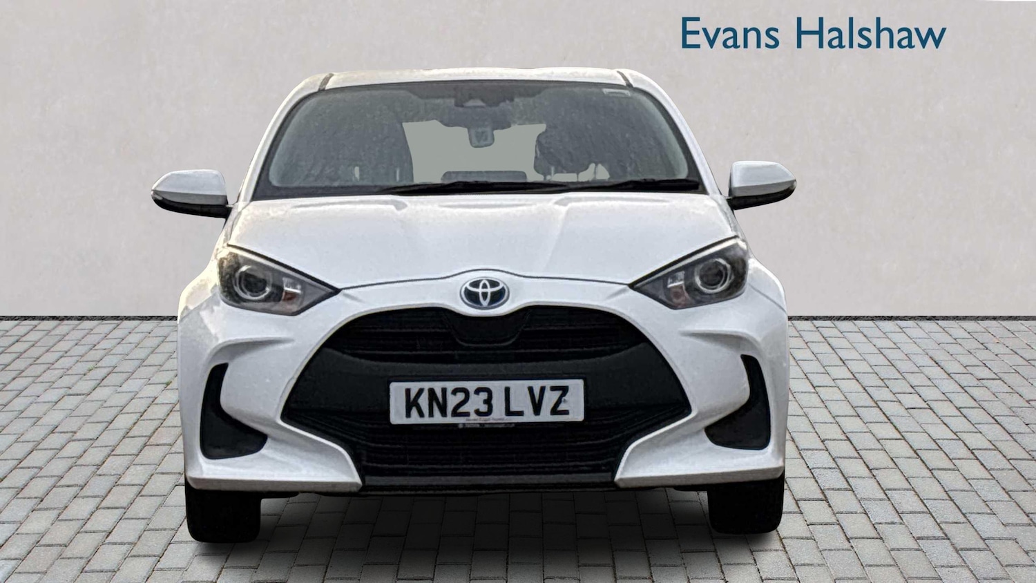 Used Toyota Yaris 2023 for sale - 77858812: Photo 4
