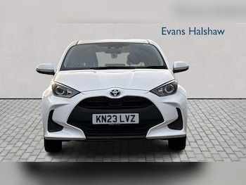 Used Toyota Yaris 2023 for sale - 77858812: Photo