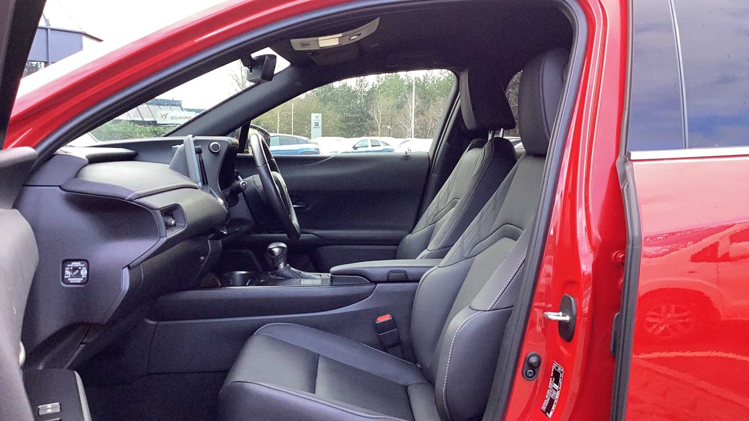 Used Lexus UX 2023 for sale - 77857819: Photo 9