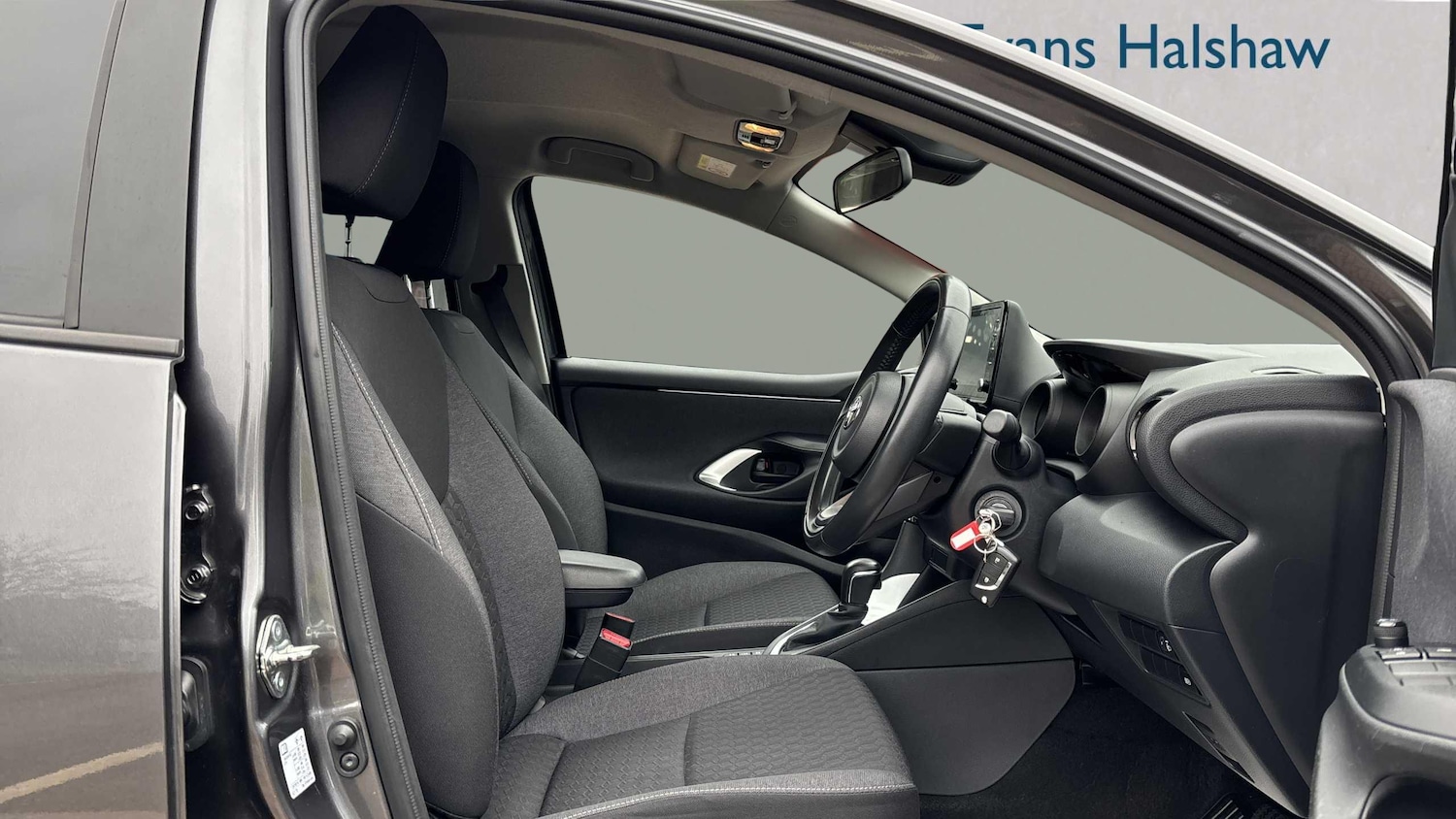 Used Toyota Yaris for sale - 77857367: Photo 3