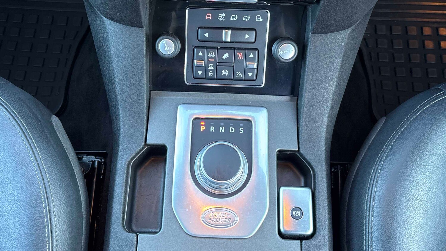 Used Land Rover Discovery 2015 for sale - 77859432: Photo 15