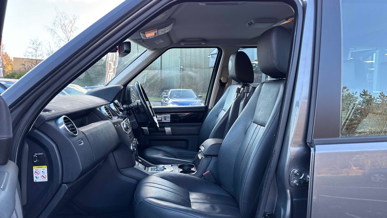 Used Land Rover Discovery 2015 for sale - 77859432: Photo 9