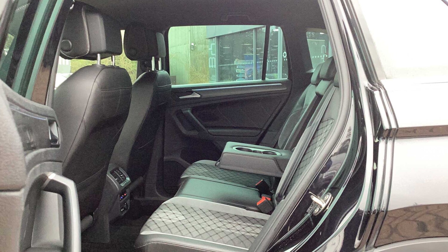 Used Volkswagen Tiguan 2021 for sale - 77858977: Photo 10