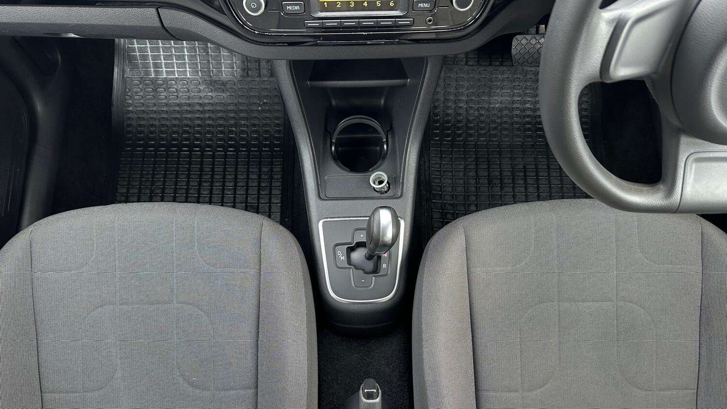 Used Volkswagen up! 2013 for sale - 77858169: Photo 16