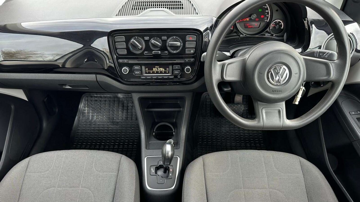 Used Volkswagen up! 2013 for sale - 77858169: Photo 7