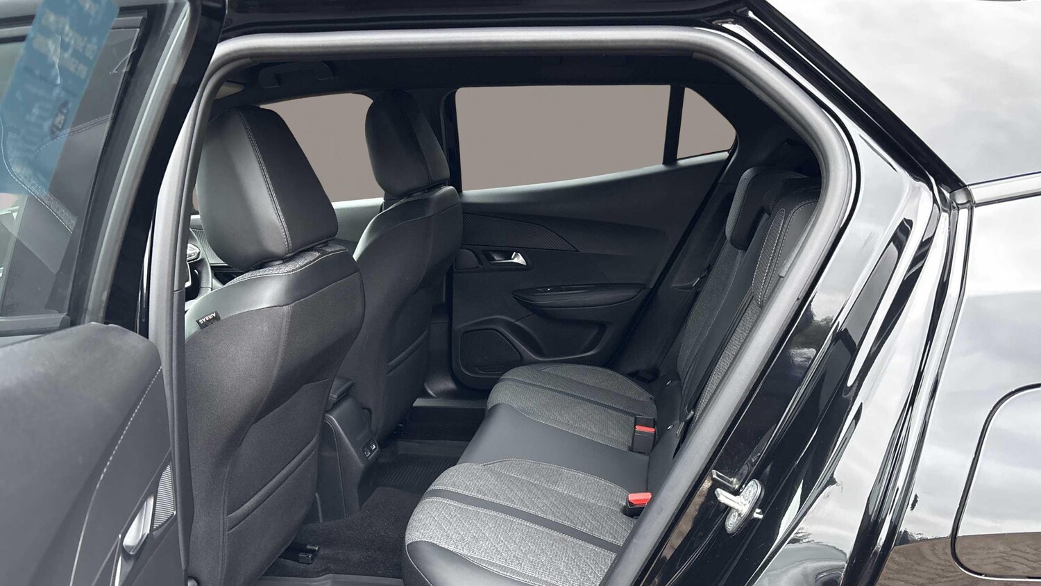 Used Peugeot 2008 2024 for sale - 77857725: Photo 10