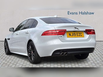 Used Jaguar XE 2019 for sale - 79319508: Photo