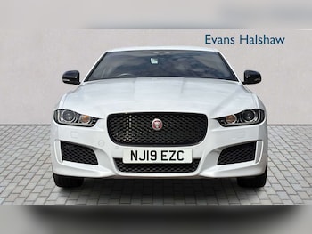 Used Jaguar XE 2019 for sale - 79319508: Photo