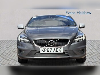 Used Volvo V40 2017 for sale - 79568021: Photo