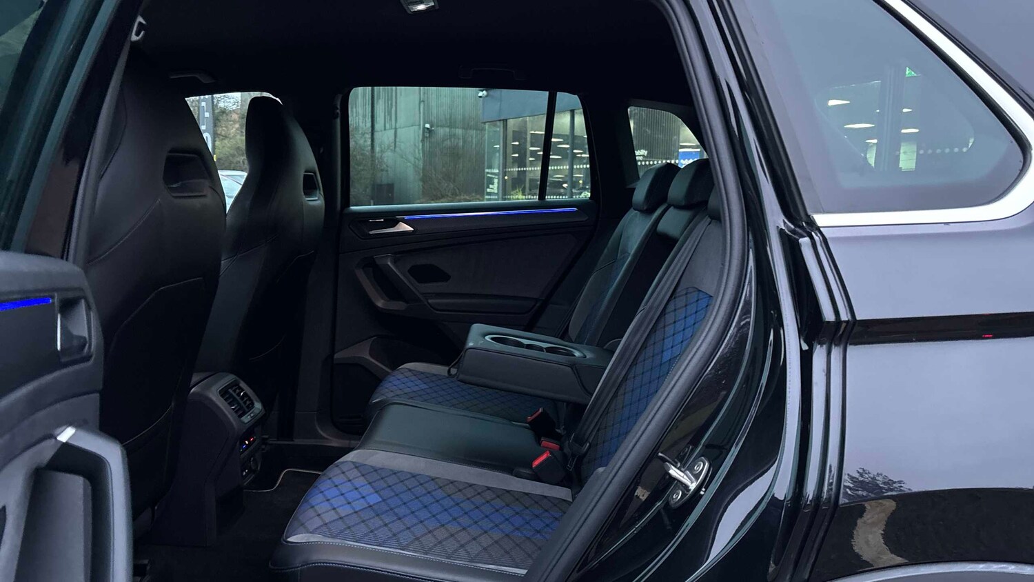 Used Volkswagen Tiguan 2021 for sale - 77858602: Photo 10