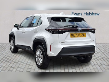 Used Toyota Yaris Cross 2024 for sale - 79415523: Photo