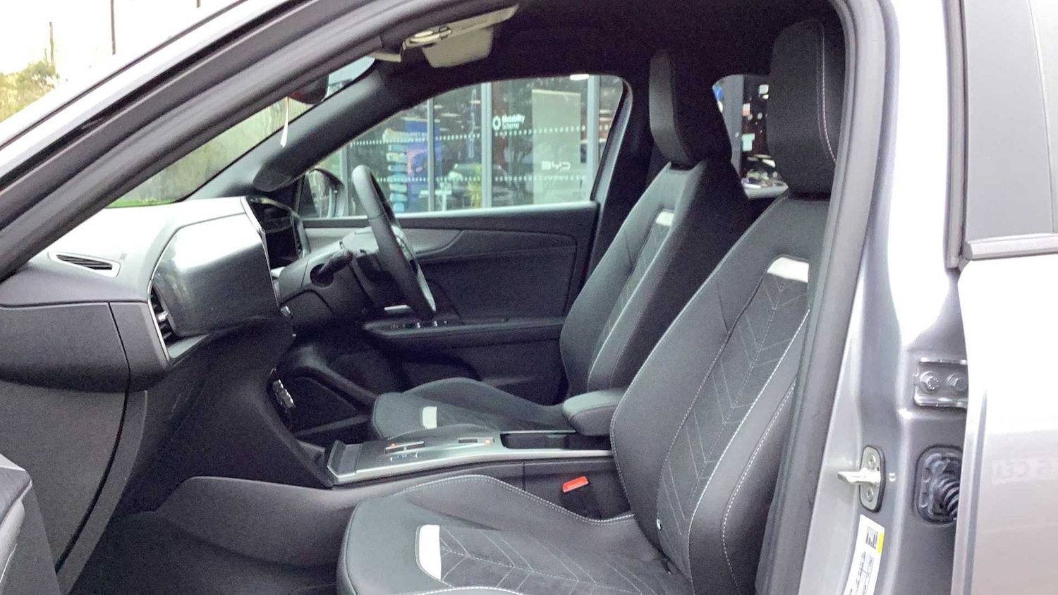 Used Vauxhall Mokka 2025 for sale - 77858124: Photo 9