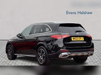 Used Mercedes-Benz GLC 2023 for sale - 78352044: Photo