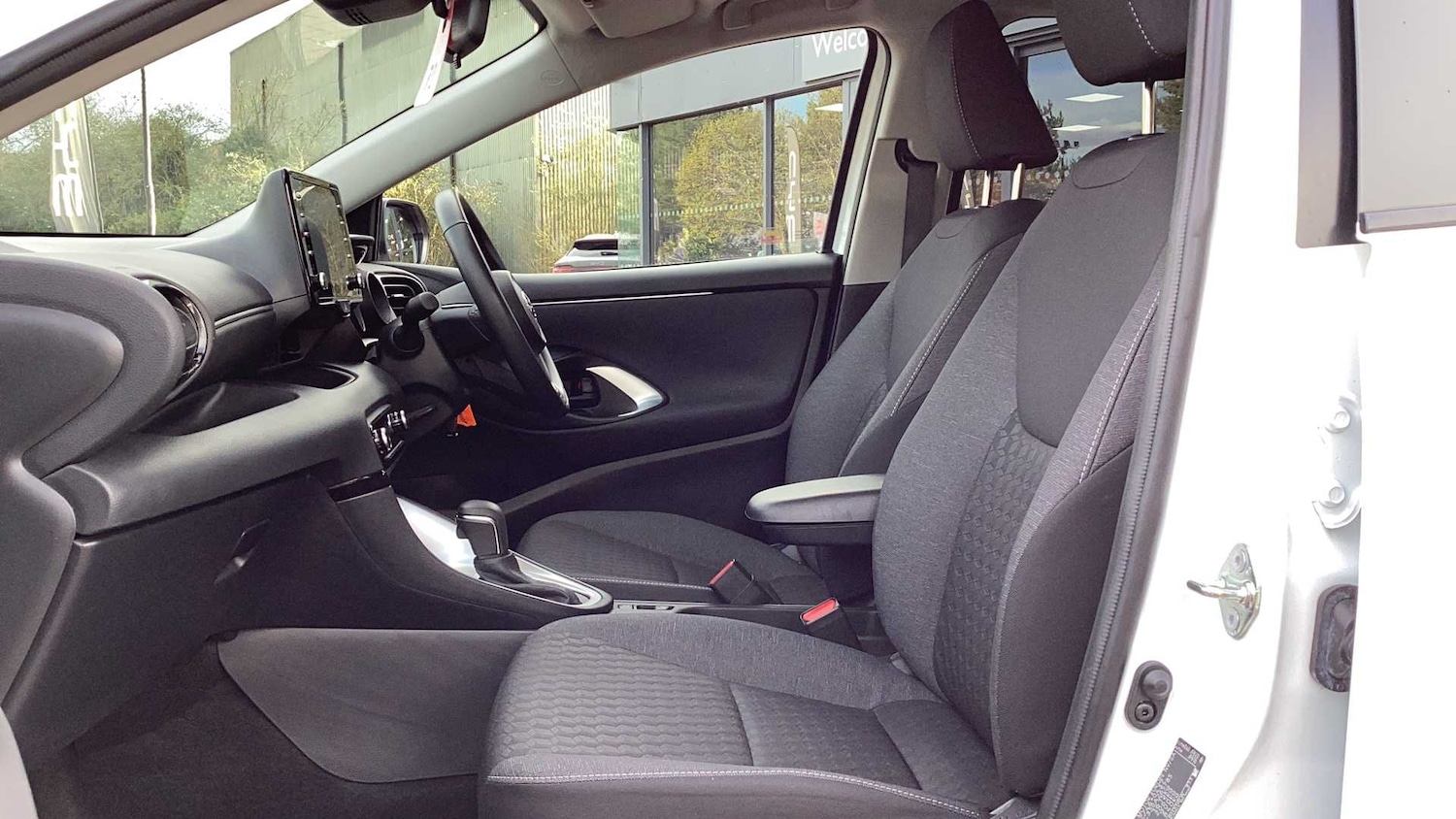 Used Toyota Yaris 2022 for sale - 78024433: Photo 9