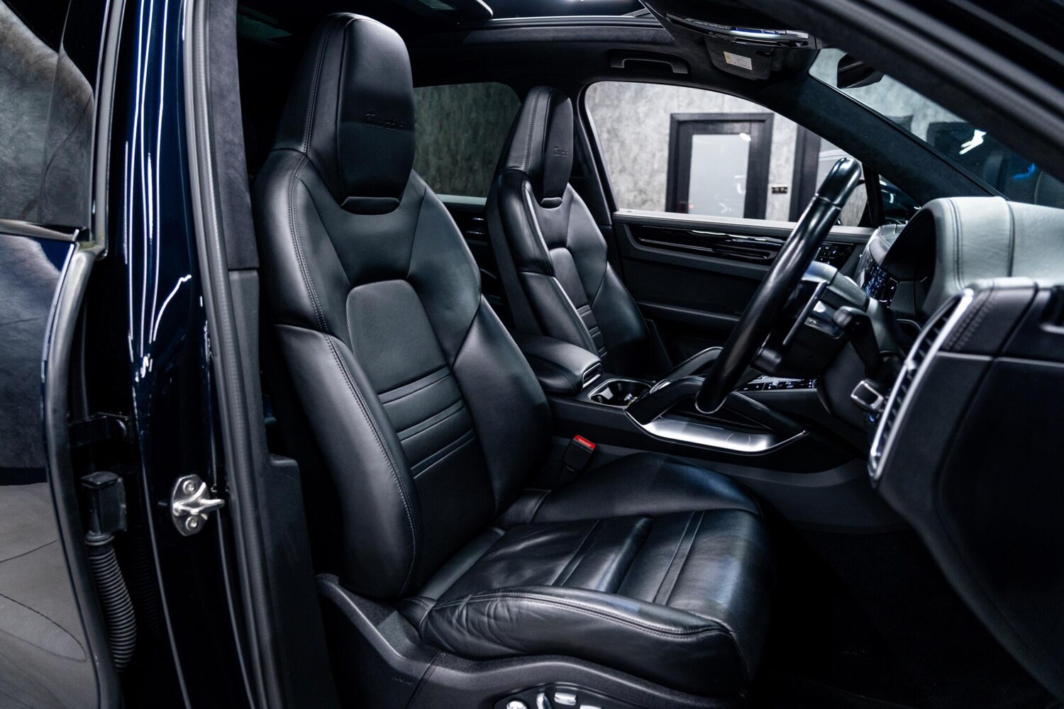 Used Porsche Cayenne 2018 for sale - 77559619: Photo 16