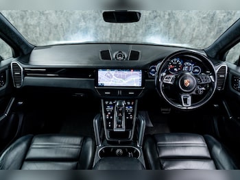 Used Porsche Cayenne 2018 for sale - 77559619: Photo