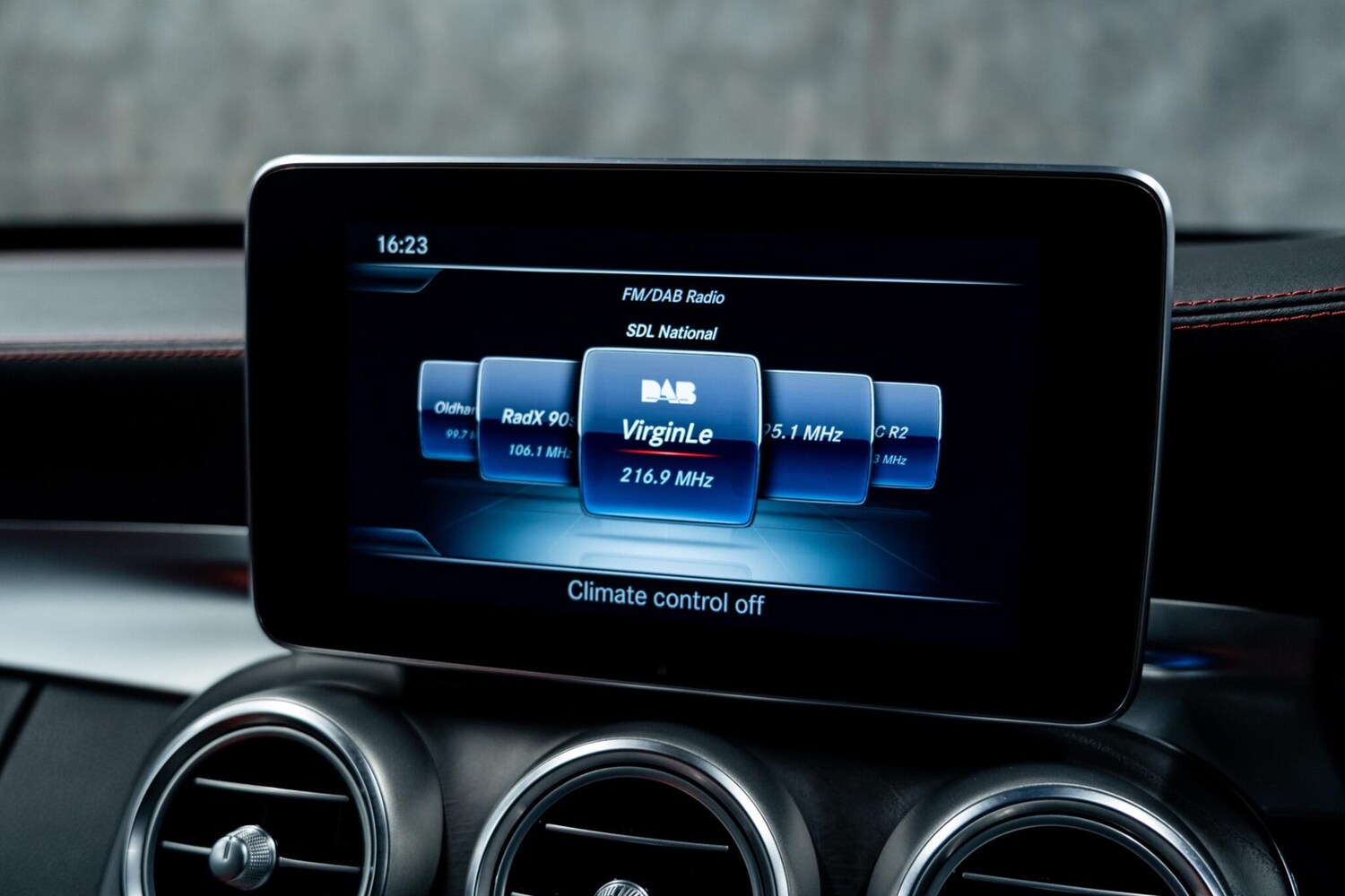 Used Mercedes-Benz C Class 2017 for sale - 77559127: Photo 33