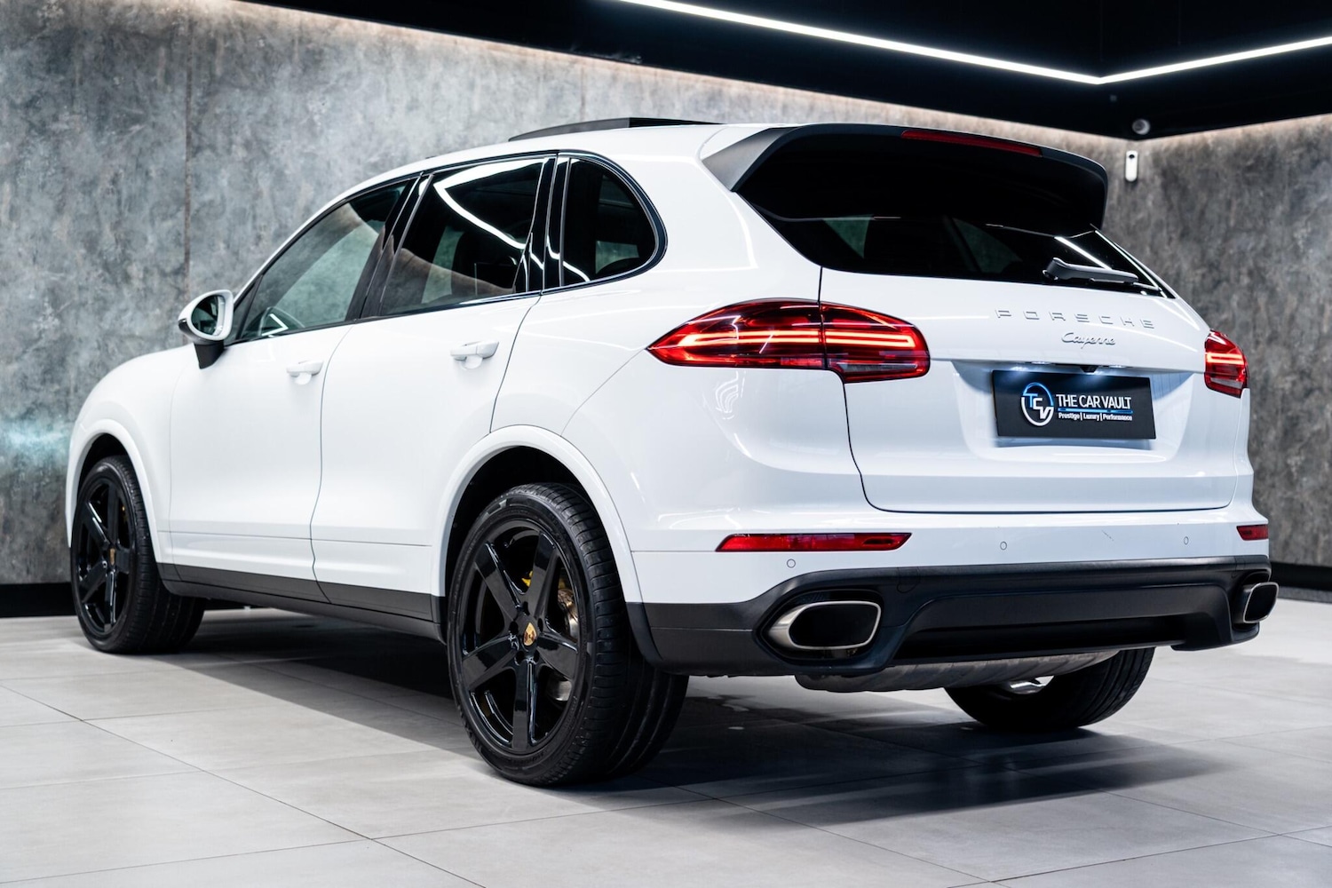 Used Porsche Cayenne 2016 for sale - 77611704: Photo 6