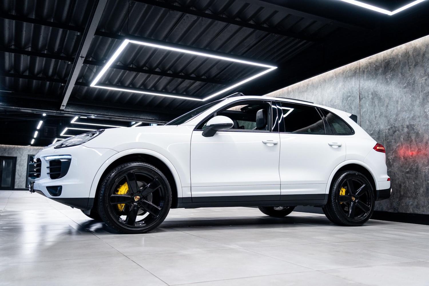 Used Porsche Cayenne 2016 for sale - 77611704: Photo 8