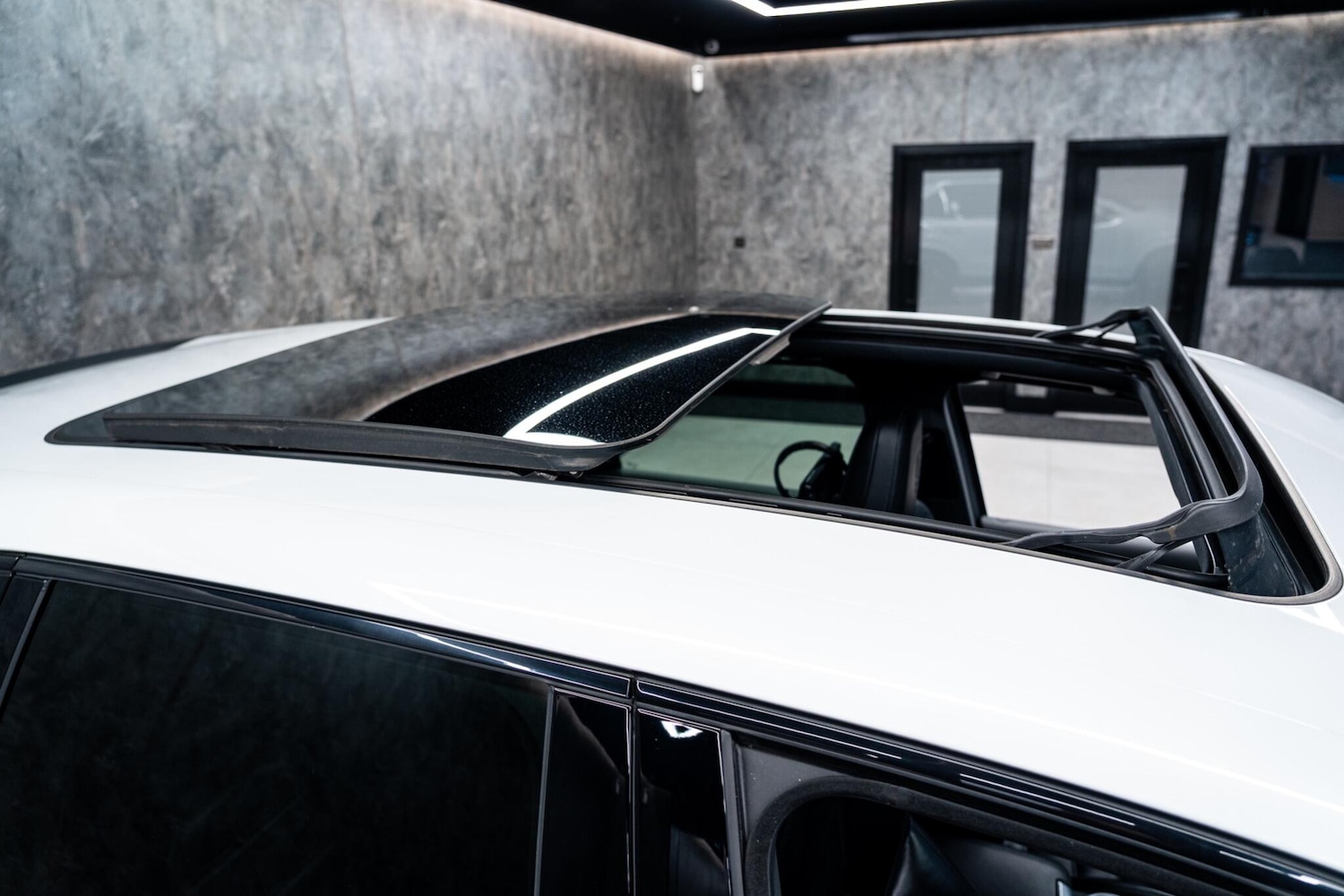 Used Porsche Cayenne 2016 for sale - 77611704: Photo 9