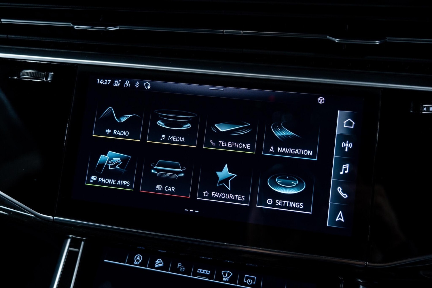 Used Audi Q8 2022 for sale - 77940453: Photo 32