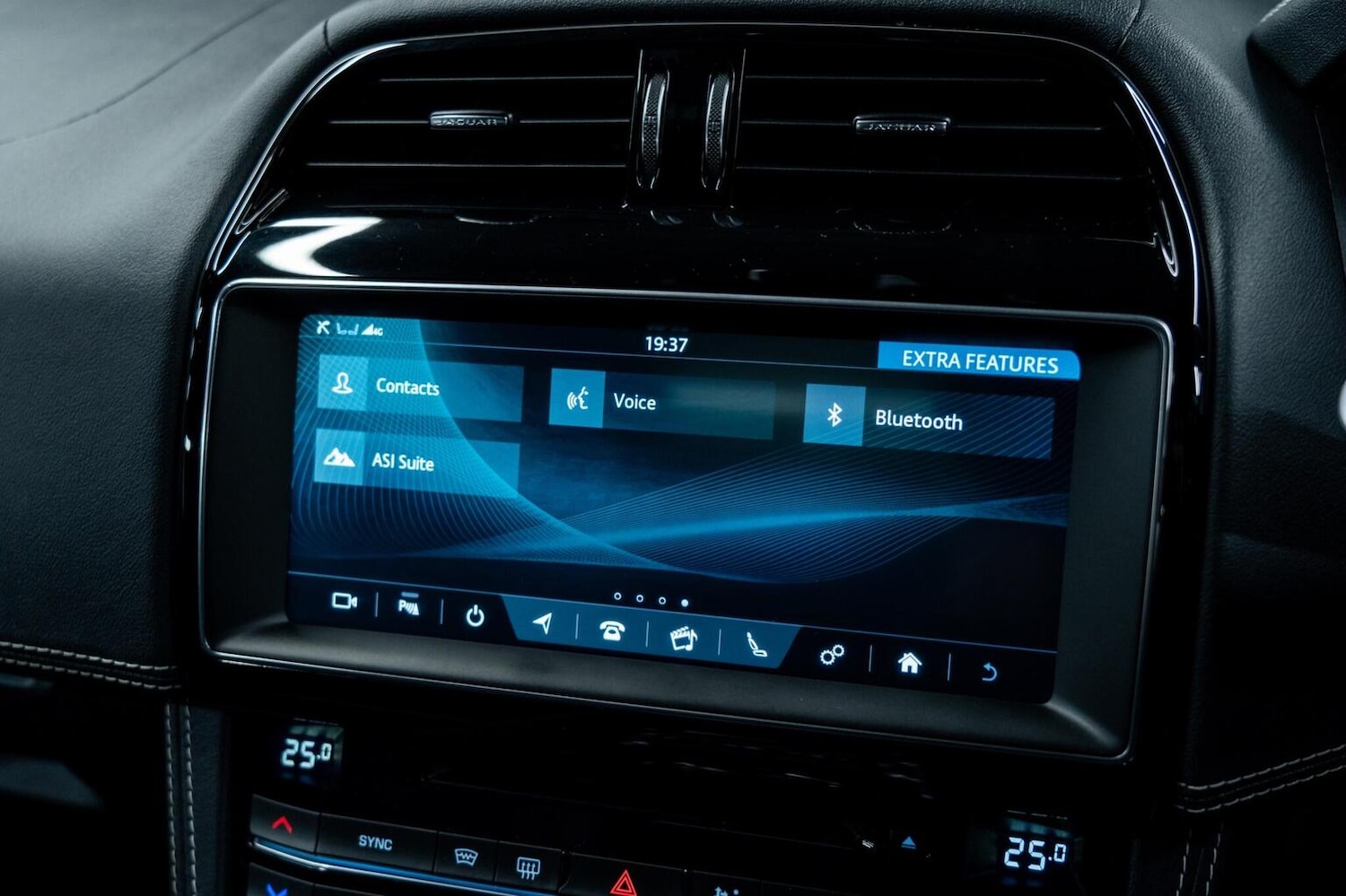 Used Jaguar F-Pace 2019 for sale - 77522082: Photo 33