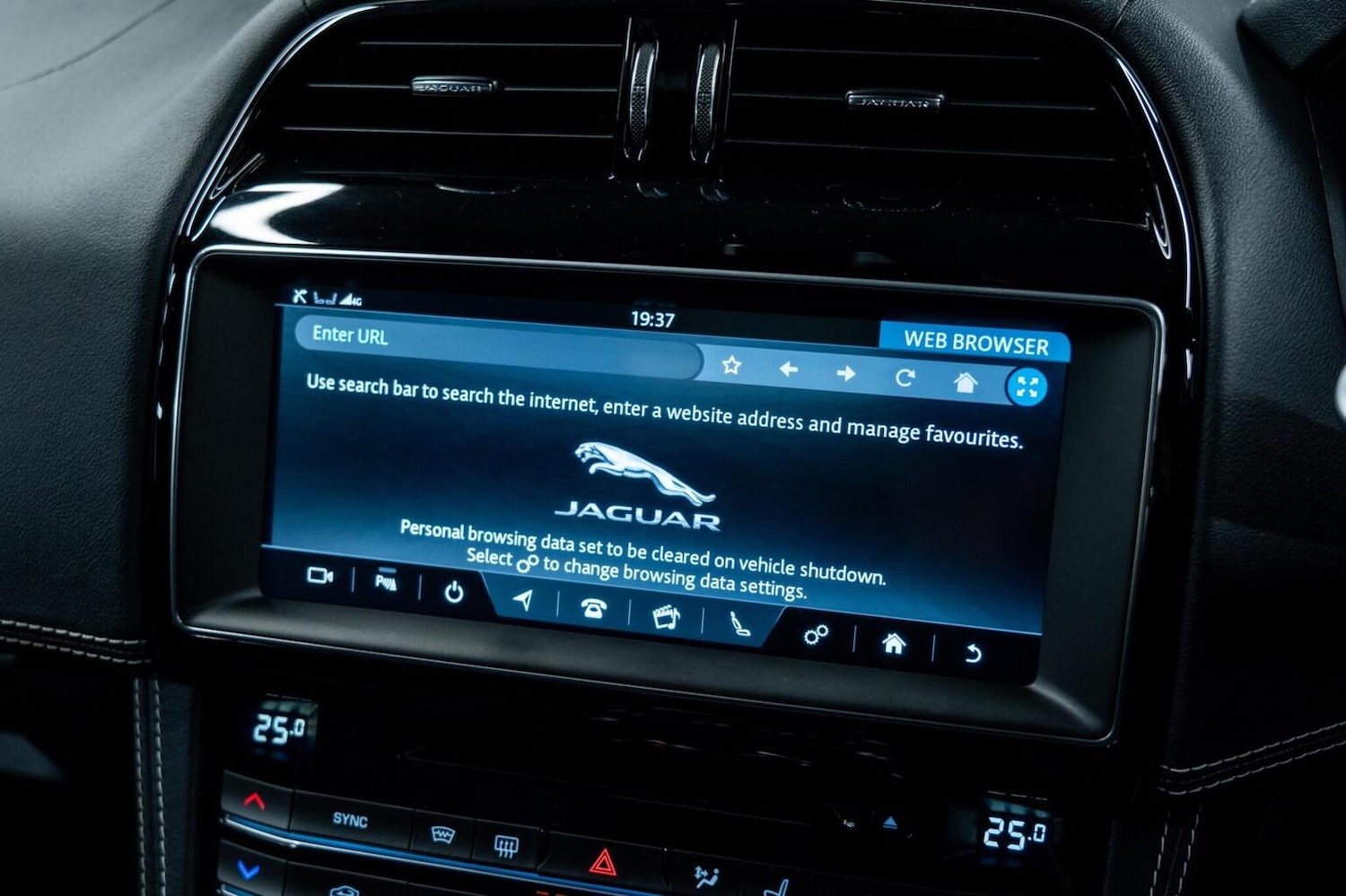 Used Jaguar F-Pace 2019 for sale - 77522082: Photo 34