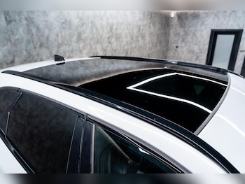 Used Jaguar F-Pace 2019 for sale - 77522082: Photo