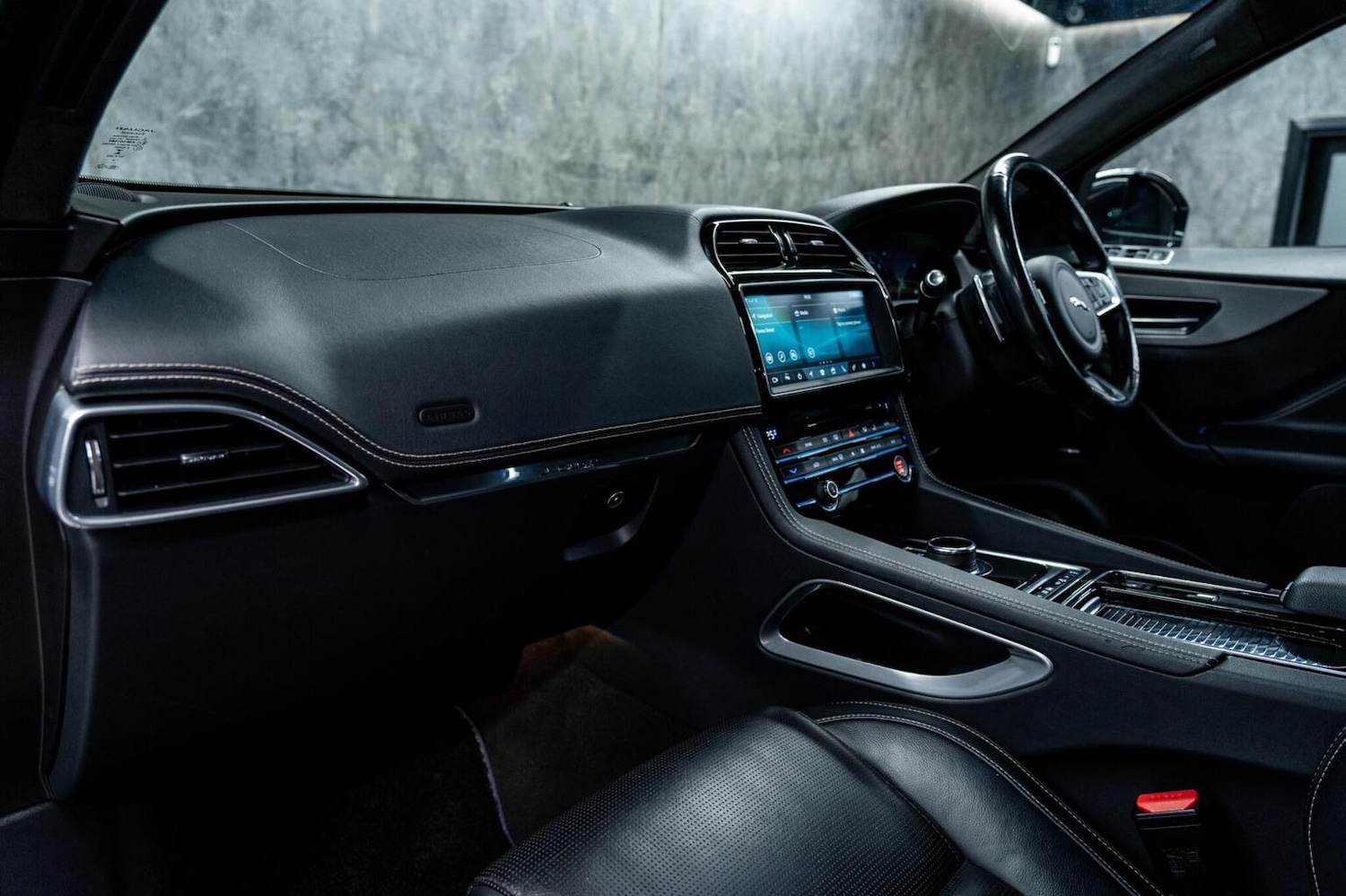 Used Jaguar F-Pace 2019 for sale - 77522082: Photo 43