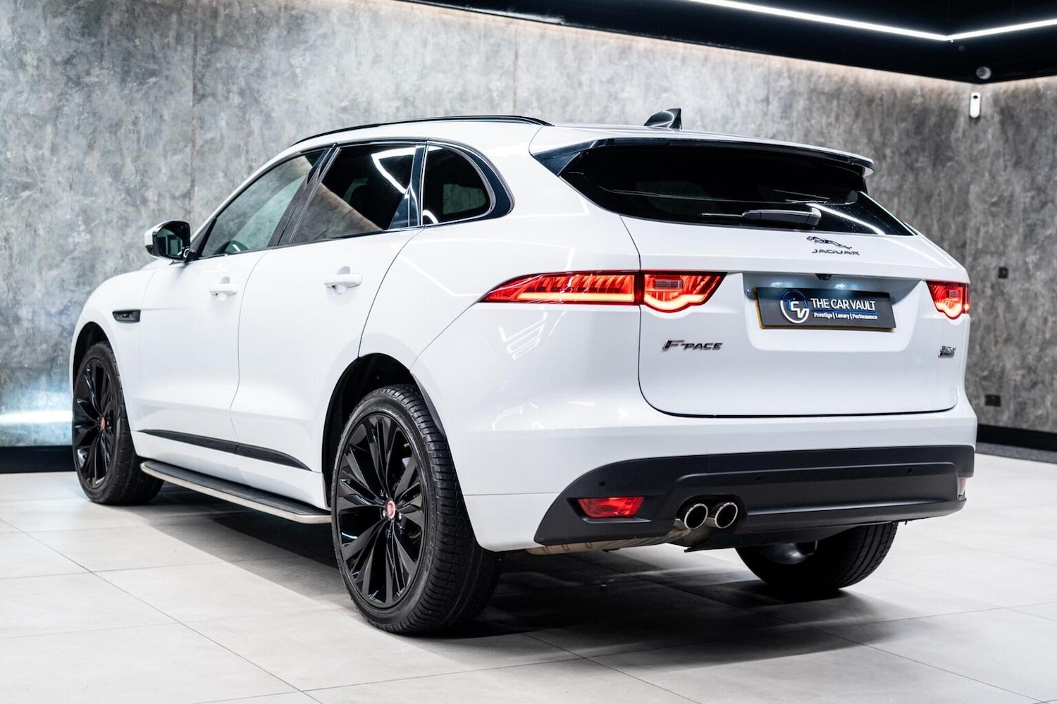 Used Jaguar F-Pace 2019 for sale - 77522082: Photo 6
