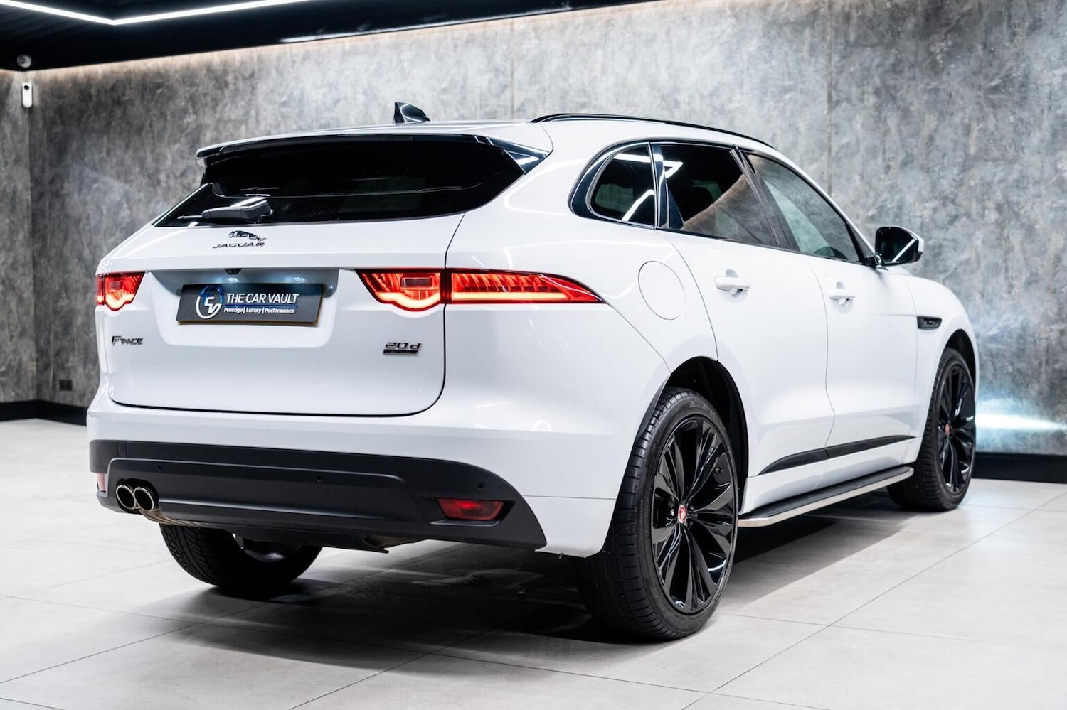 Used Jaguar F-Pace 2019 for sale - 77522082: Photo 8