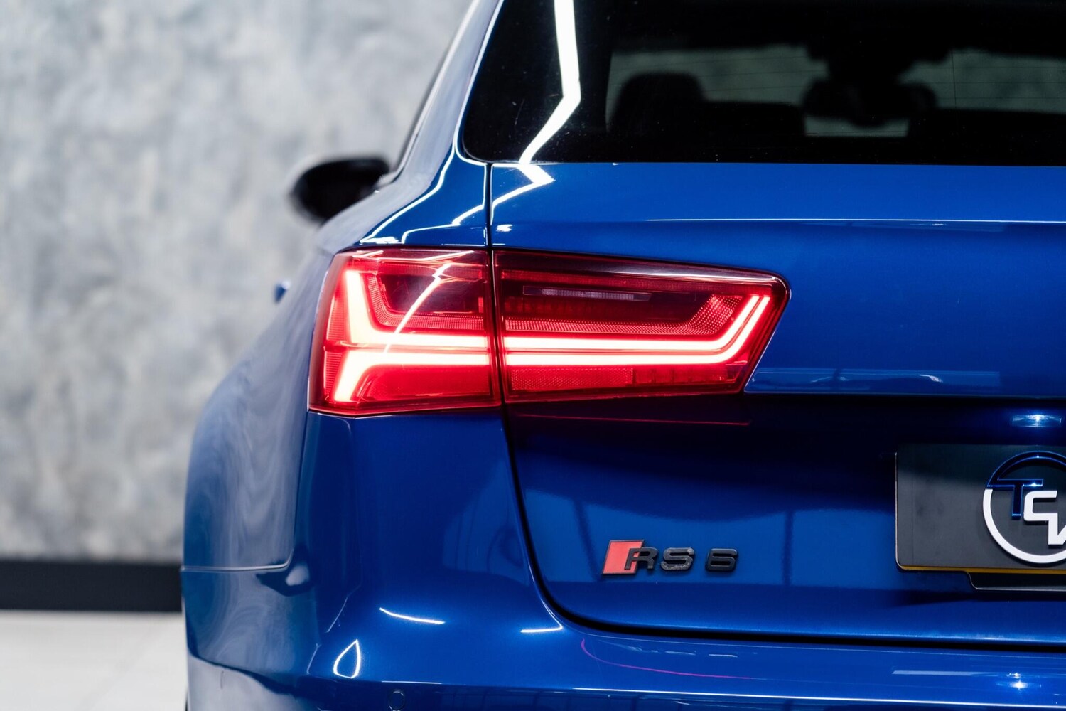 Used Audi RS6 2016 for sale - 77682983: Photo 12