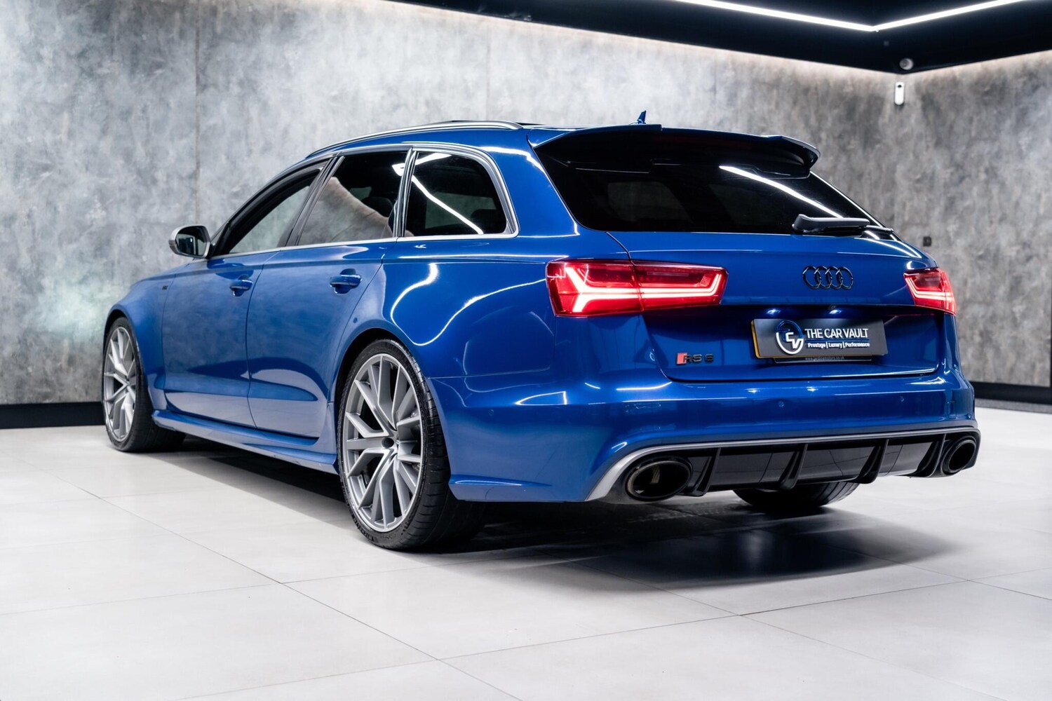 Used Audi RS6 2016 for sale - 77682983: Photo 6