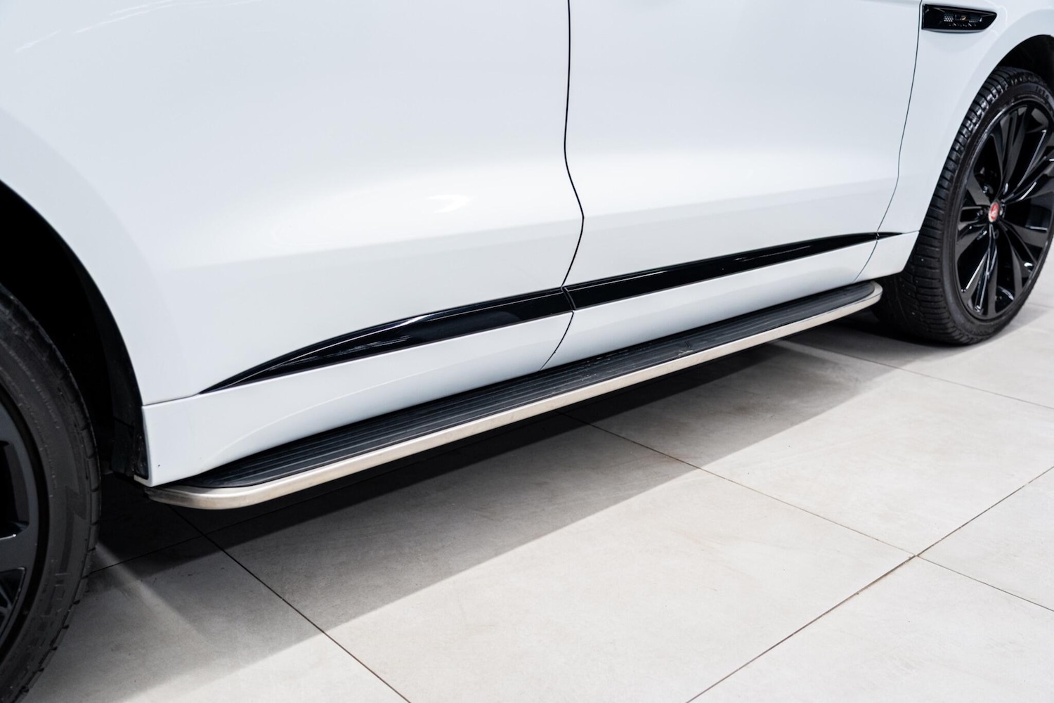 Used Jaguar F-Pace 2019 for sale - 77559472: Photo 13