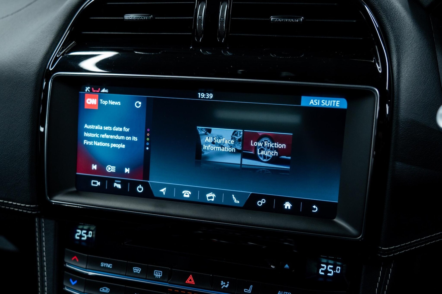 Used Jaguar F-Pace 2019 for sale - 77559472: Photo 27