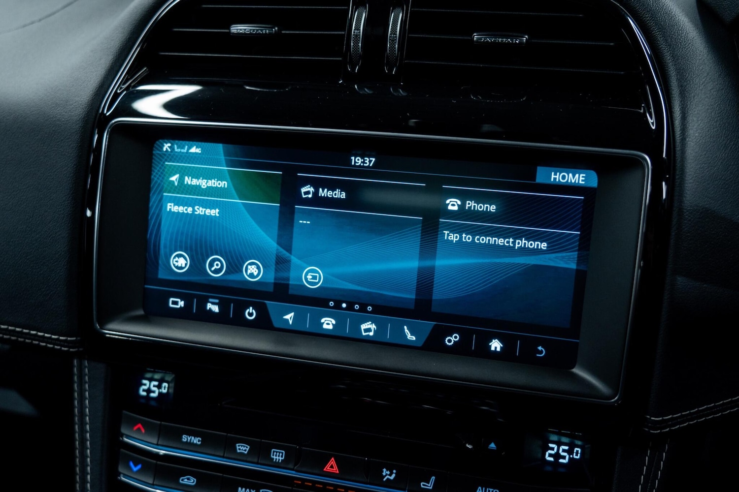 Used Jaguar F-Pace 2019 for sale - 77559472: Photo 31