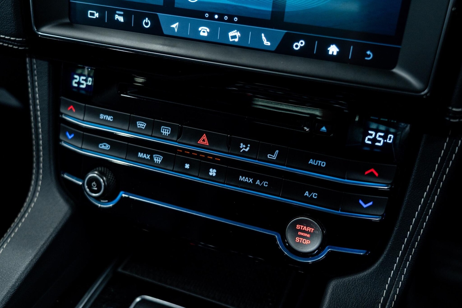 Used Jaguar F-Pace 2019 for sale - 77559472: Photo 38