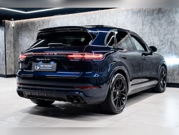 Used Porsche Cayenne 2018 for sale - 77522016: Photo