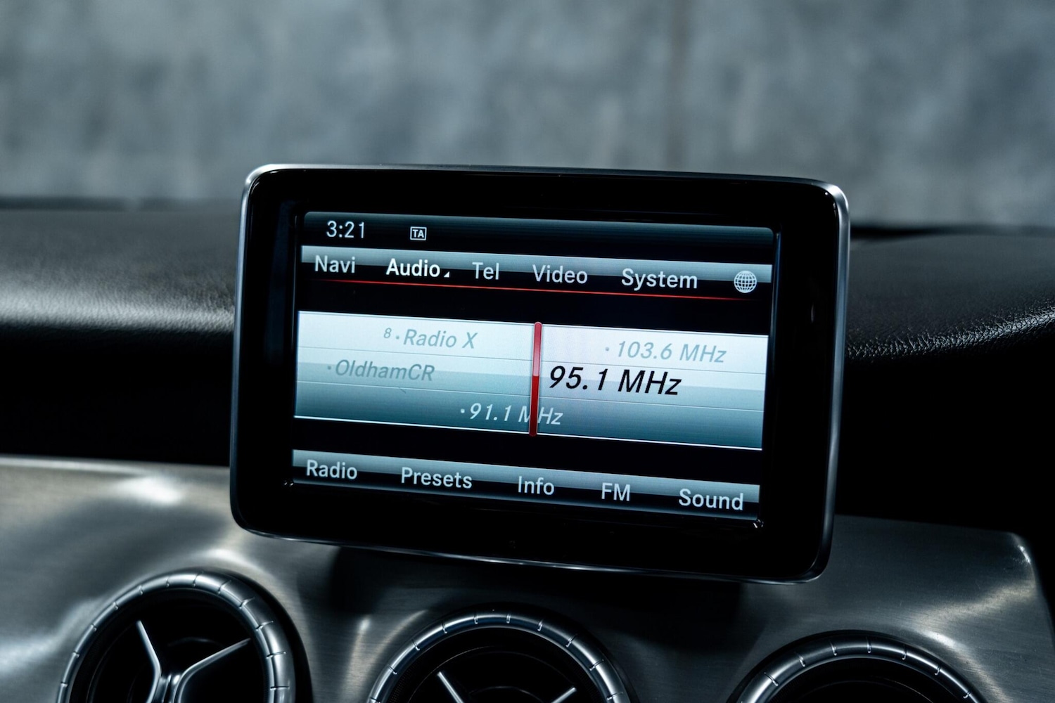 Used Mercedes-Benz CLA 2013 for sale - 77993690: Photo 23