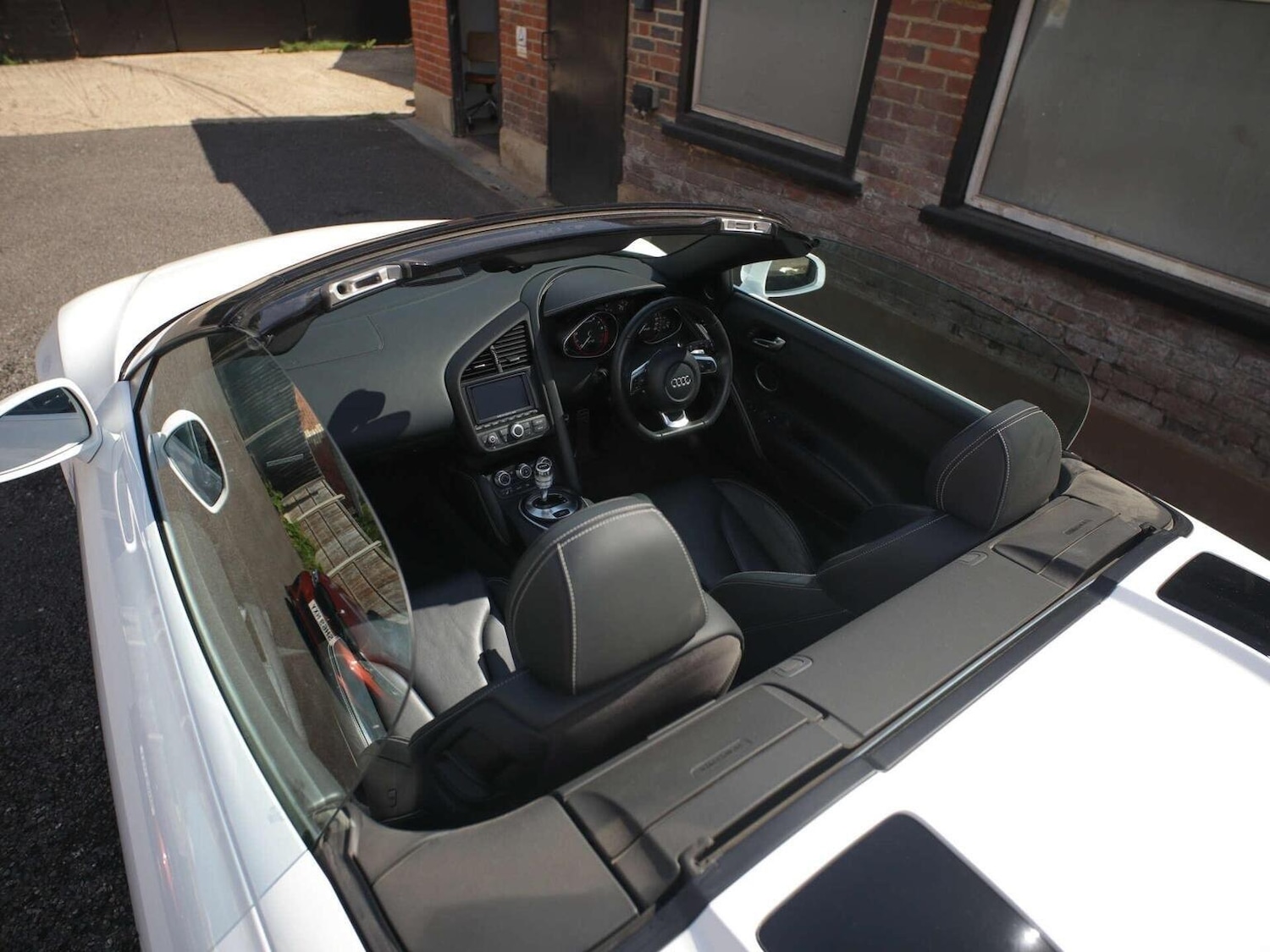 Used Audi R8 2010 for sale - 77838732: Photo 2