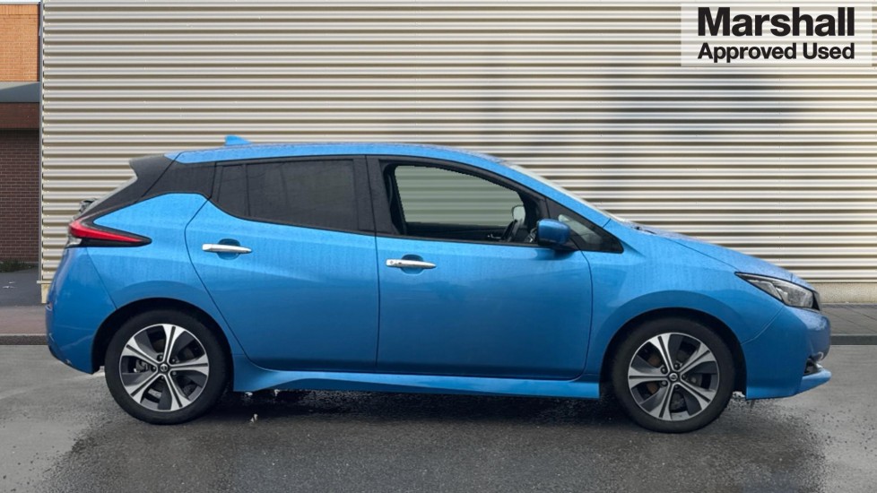 Used Nissan Leaf 2021 for sale - 76861802: Photo 2