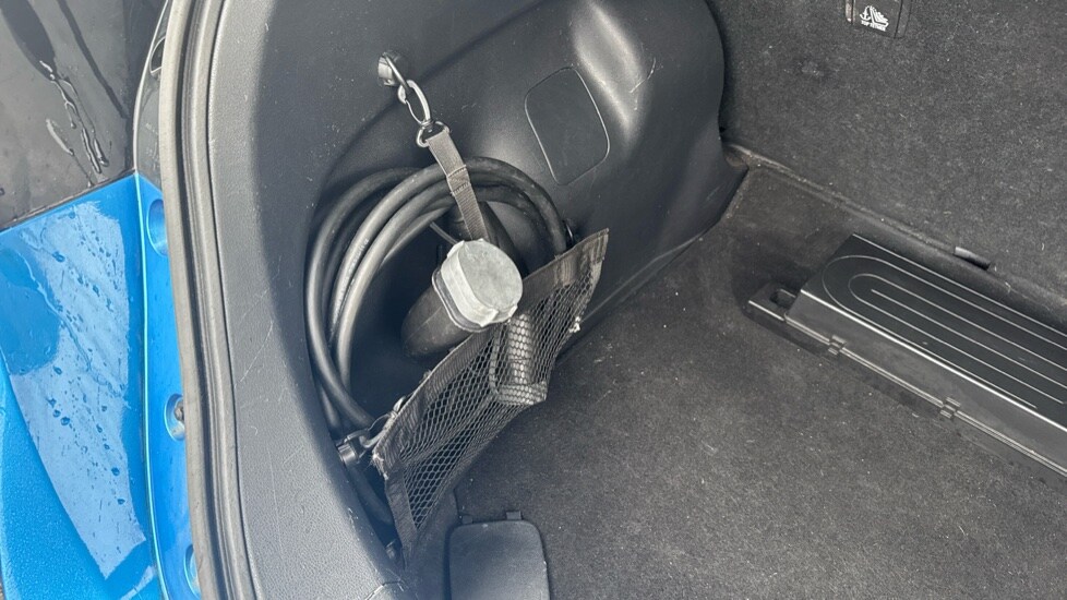 Used Nissan Leaf 2021 for sale - 76861802: Photo 32